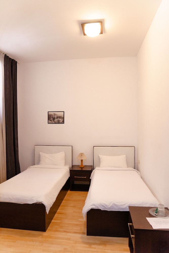 undefined Biblioteka Hotel Rustaveli 4