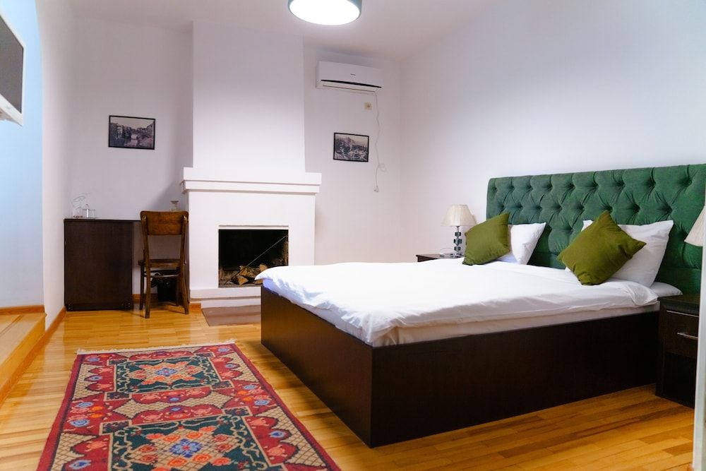 undefined Biblioteka Hotel Rustaveli 2