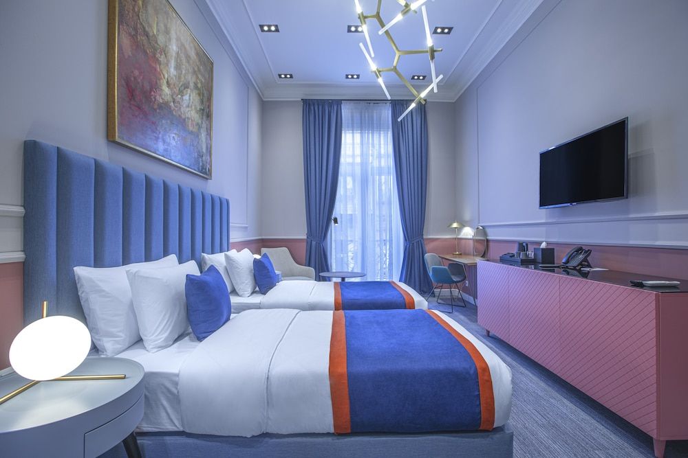 undefined Heritage Hotel and Suites 4