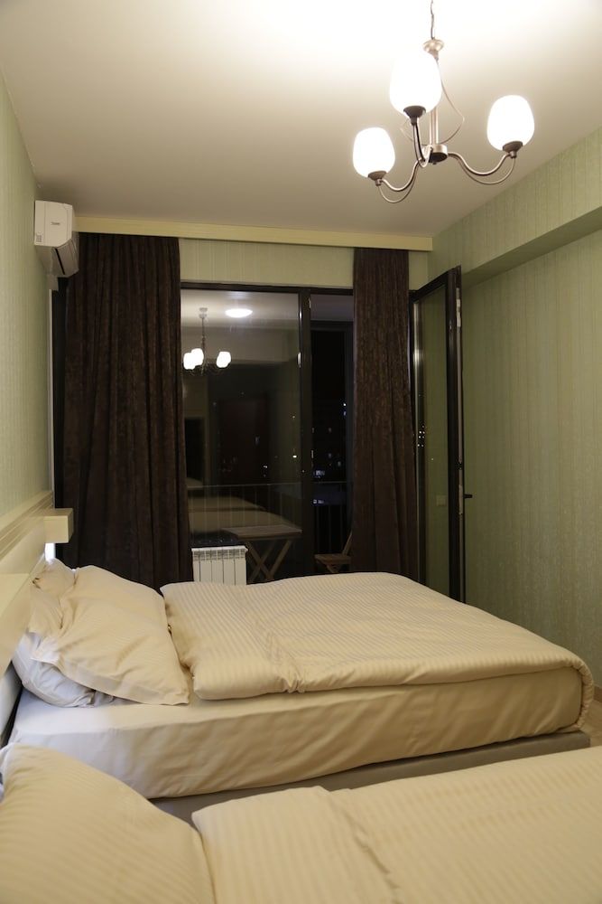 undefined Full Comfort Apartment at Chavchavadze 6