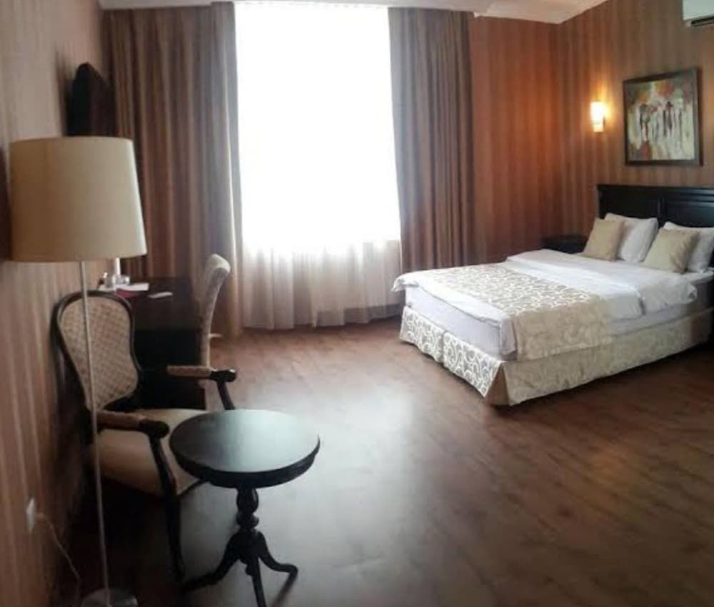 Garden View Hotel Deluxe Double or Twin Room 7