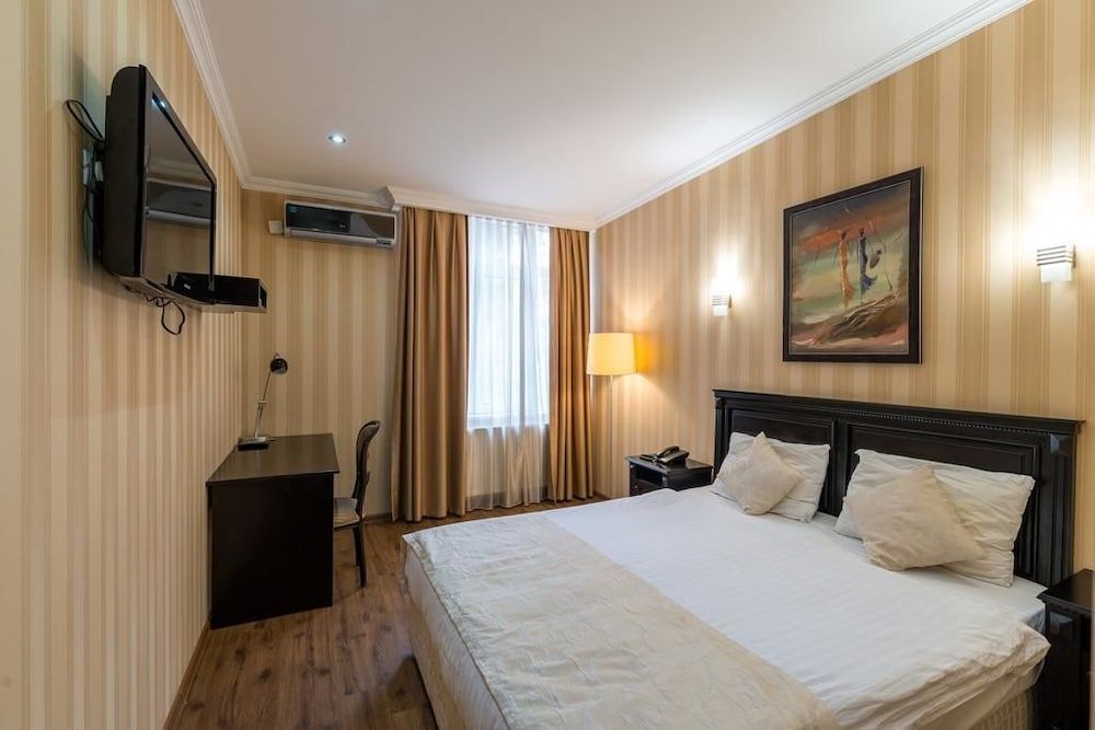 undefined Garden View Hotel 8