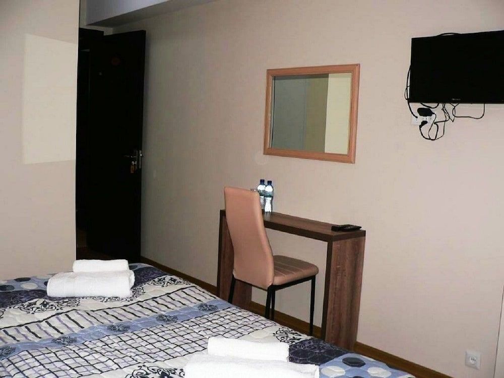 undefined Hotel Asa 5