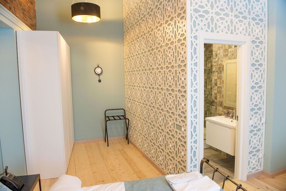 History of Tbilisi Deluxe Double Room 3