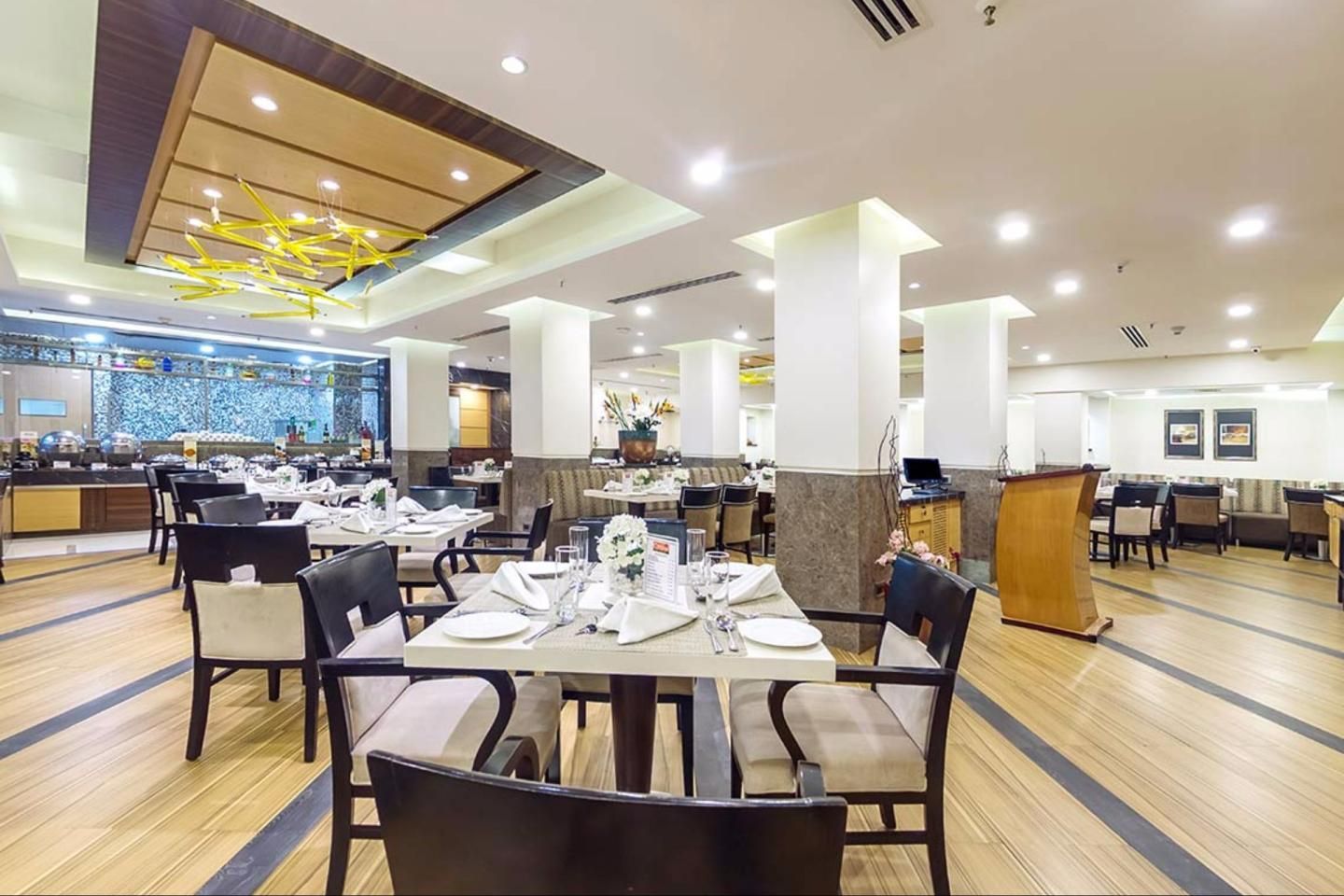 Food & Dining