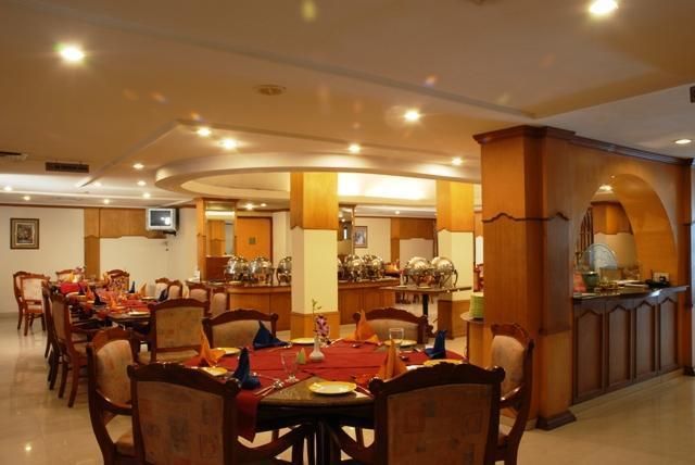 Food & Dining