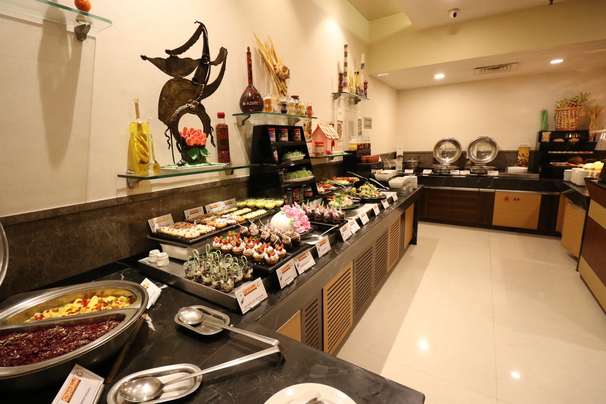 Food & Dining