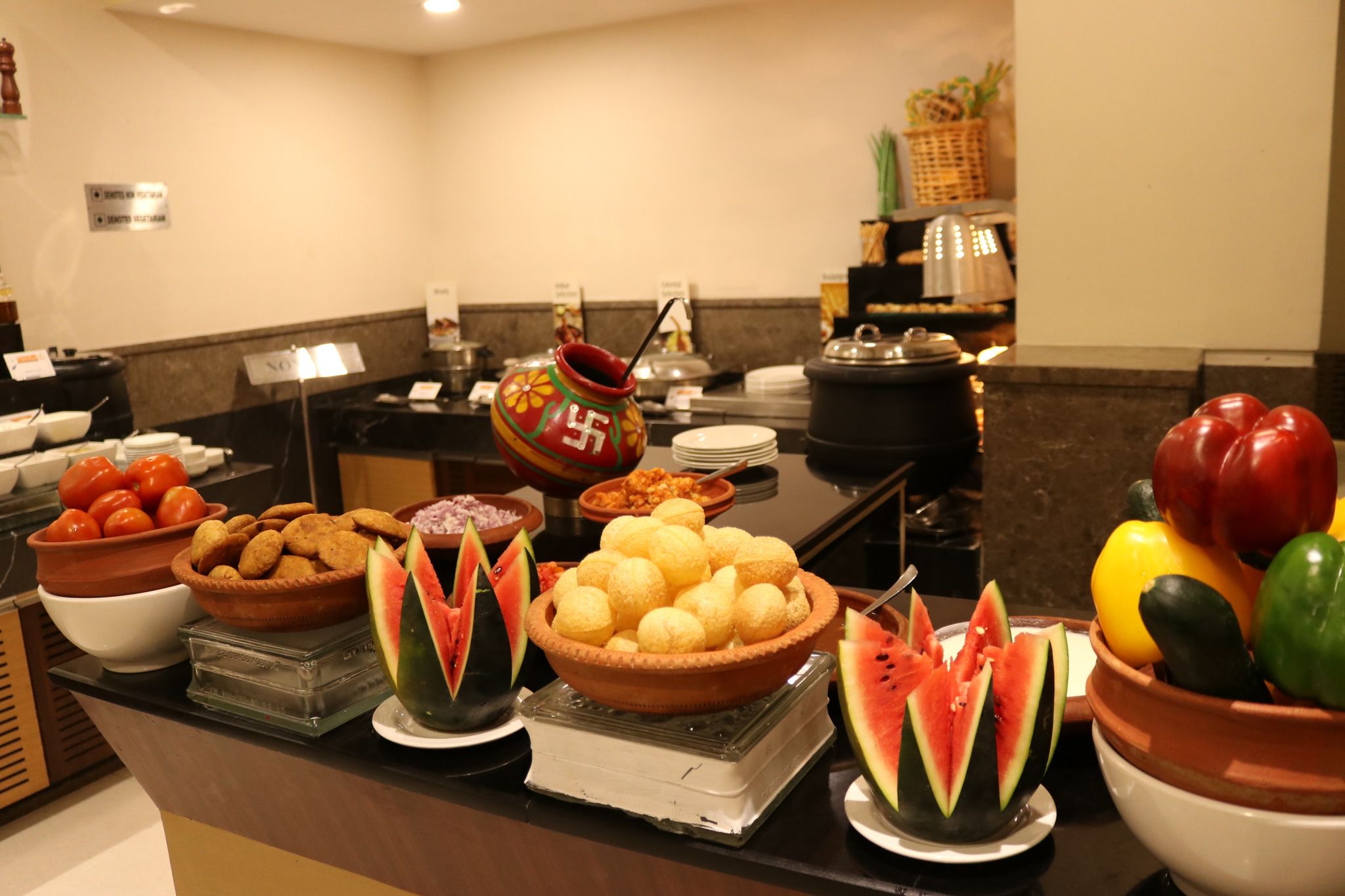 Food & Dining