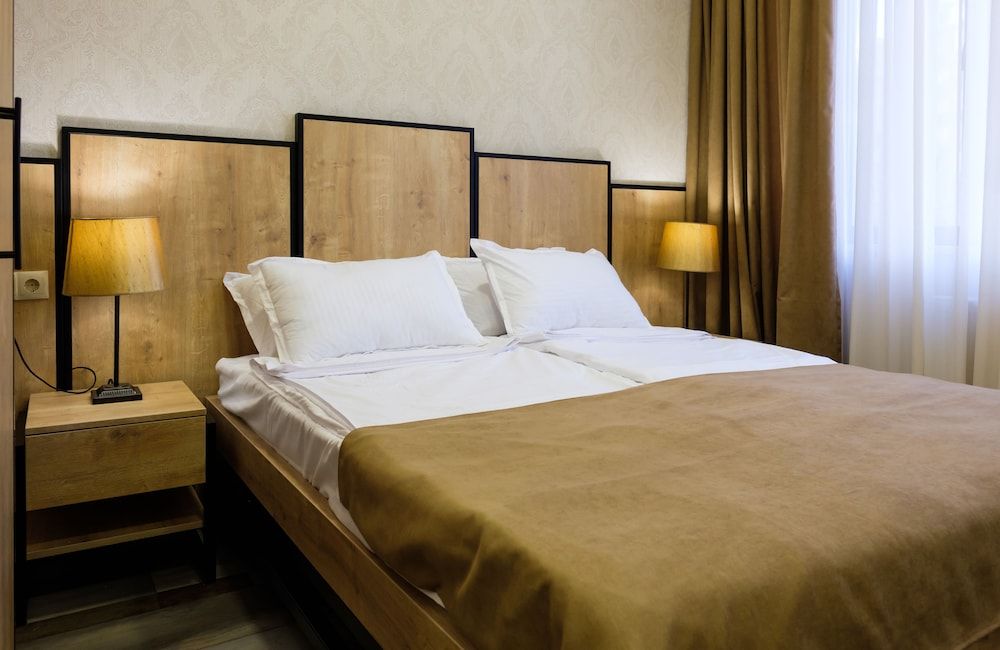 undefined Midpoint 9