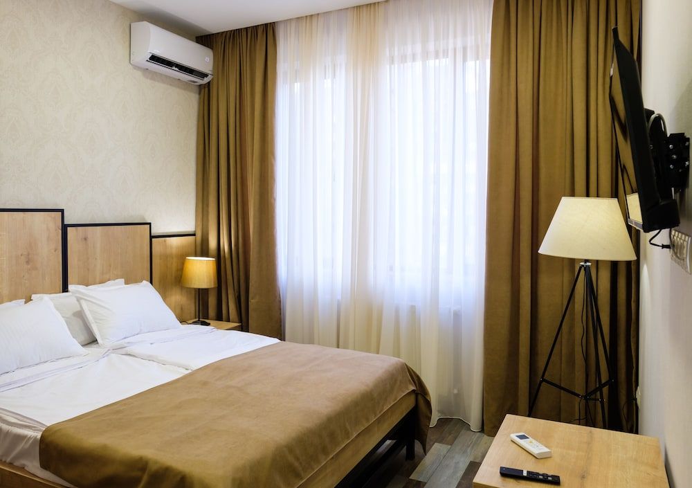 undefined Midpoint 10