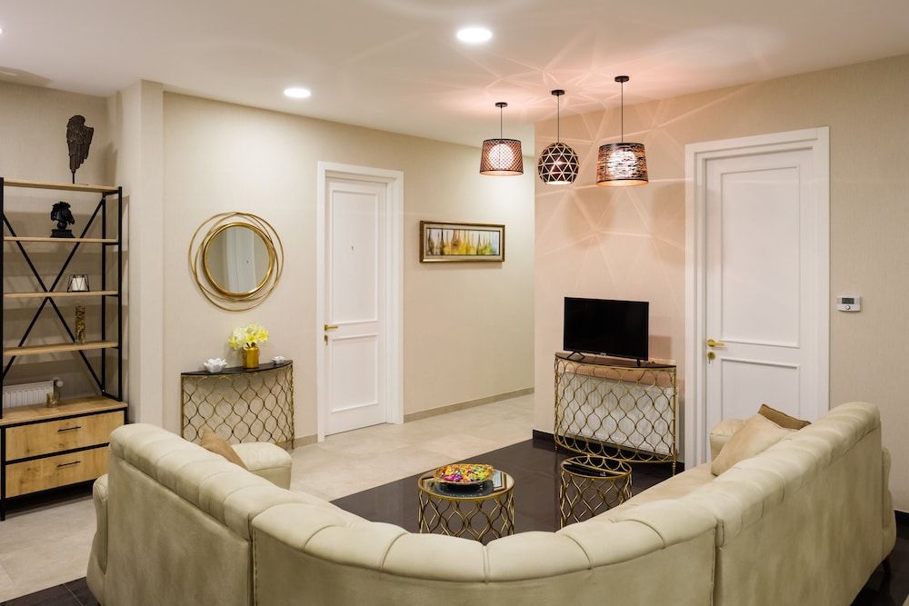 undefined Midpoint 7