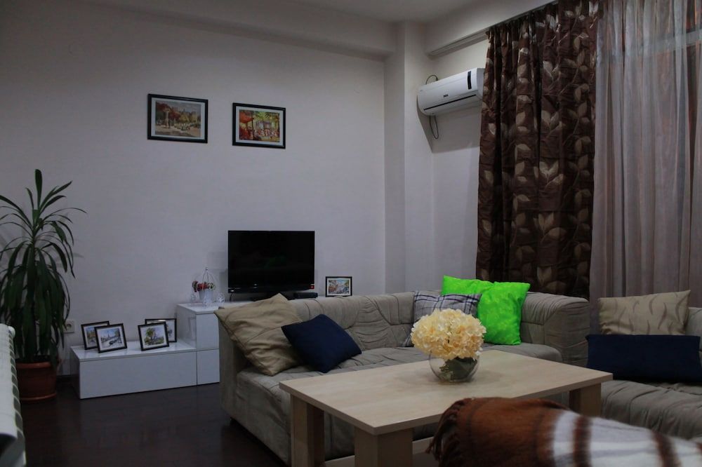 Apartment on Kuchishvili Str. Standard Apartment (10 Giorgi Kuchishvili Street 2) 2