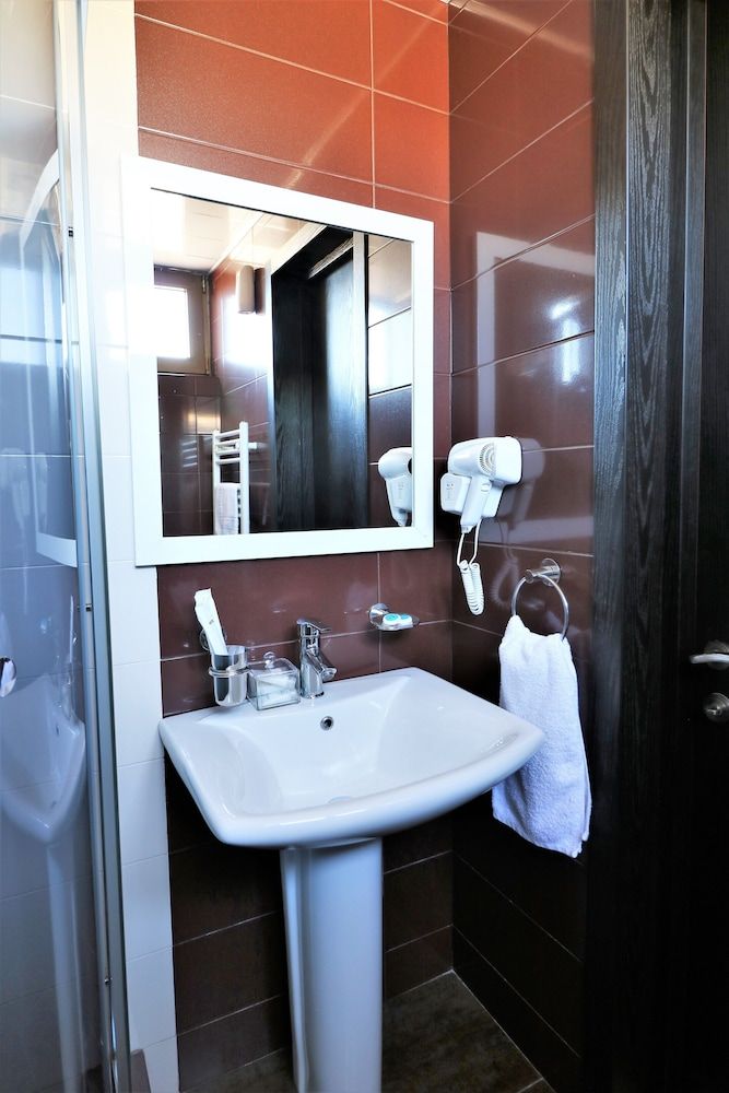 East Gate Boutique Hotel Economy Double Room 4