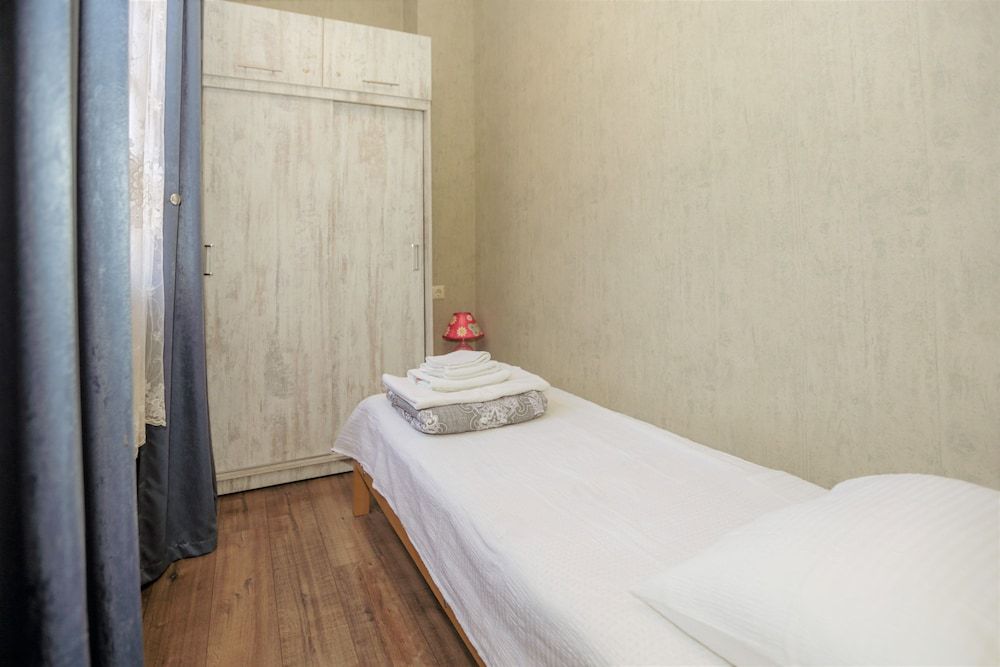 undefined Apartment near Art Cafe Home 6