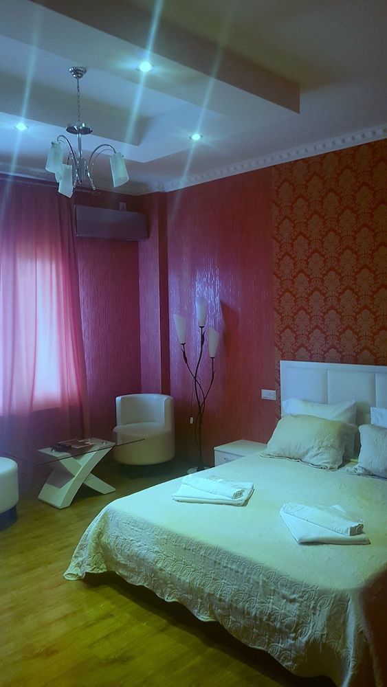 undefined Stal Hotel + 5