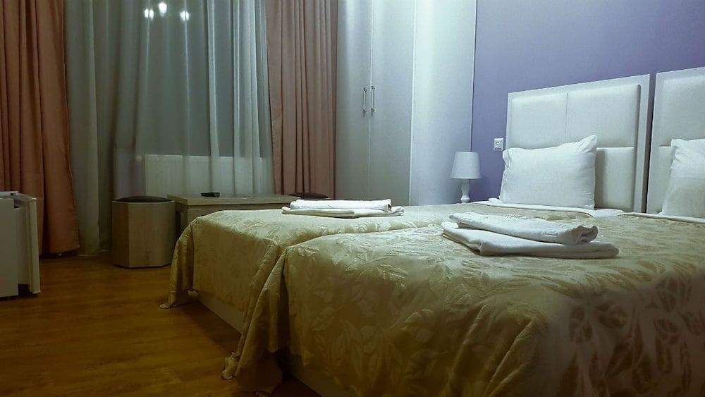 Stal Hotel + Comfort Twin Room 2