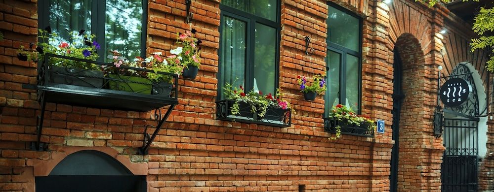 undefined Tea for Two Hotel 8