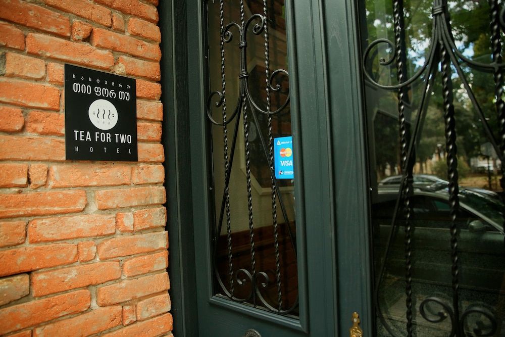 undefined Tea for Two Hotel 7