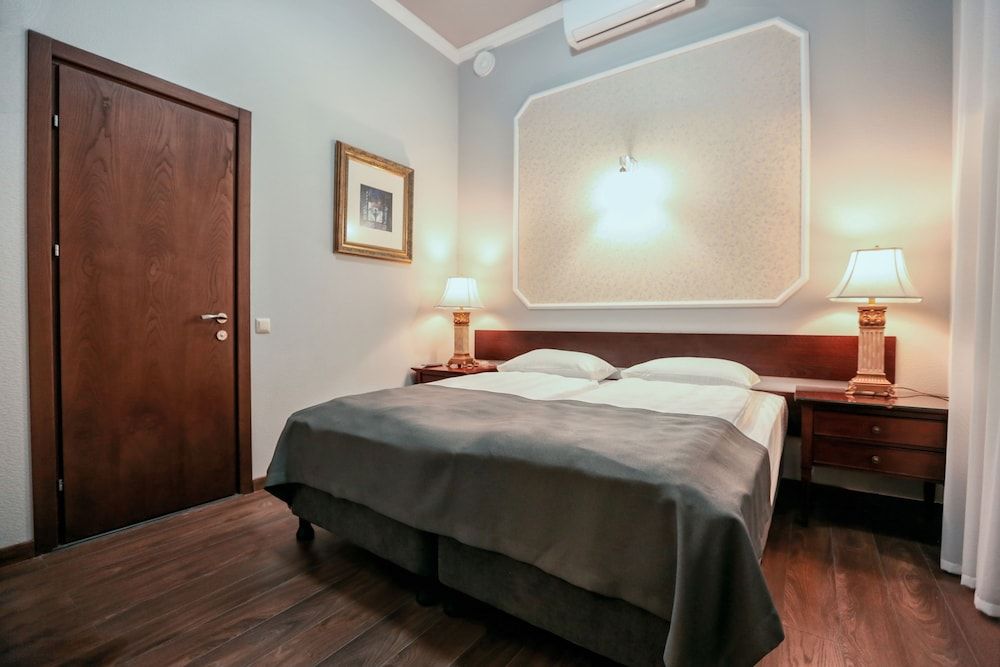 undefined Tea for Two Hotel 4