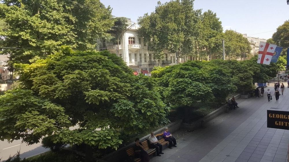 Deso Hostel & Rooms 1bed in Men only Dormitory 4