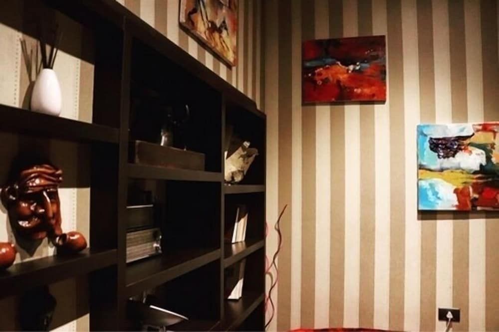 undefined Apartment on Aghmashenebeli Ave. 8