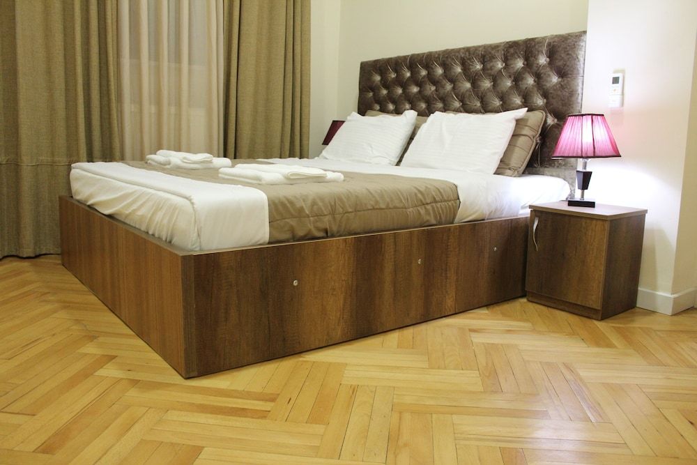 undefined Brok's Hotel 9