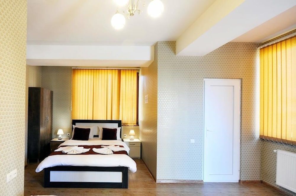 Hotel Kavela Family Room 4