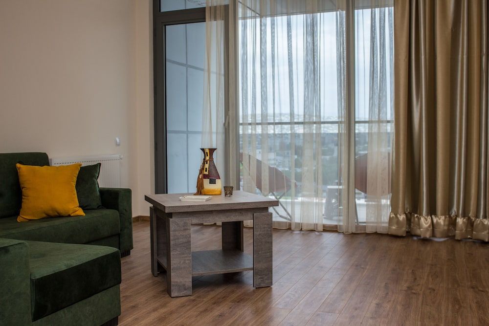 Luxury Apartments Business Double Room 7