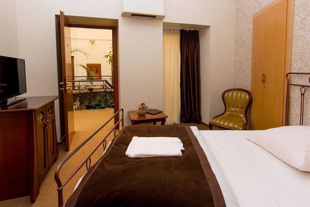 Boutique Hotel Villa Mtiebi Economy Double Room, City View 7