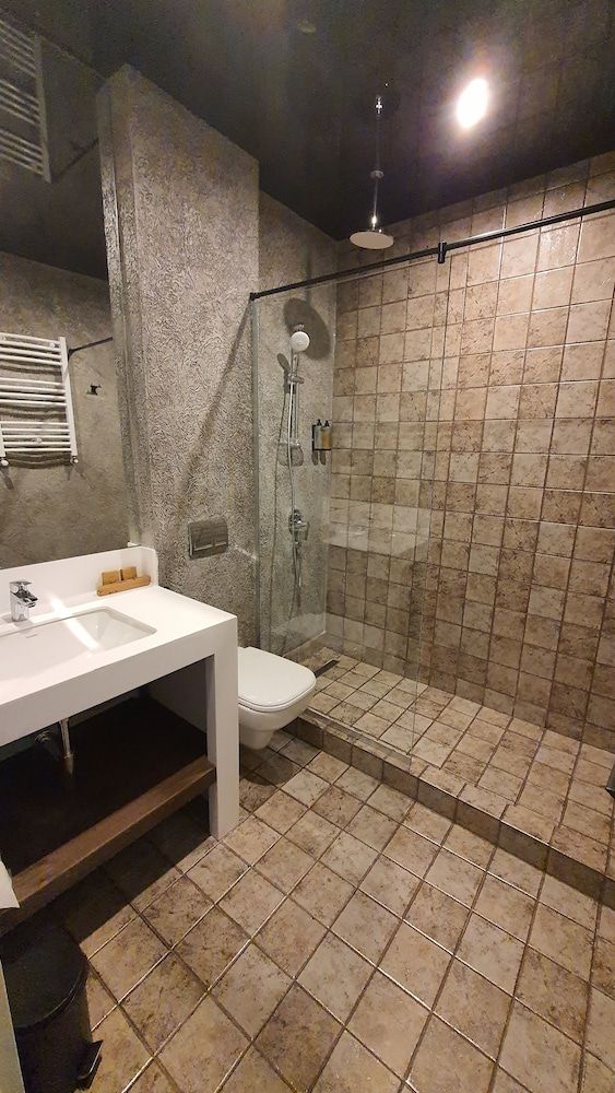 Tbilisee Hotel Double or Twin Room with Balcony 4
