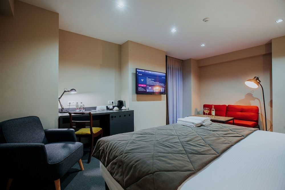 Tbilisee Hotel Double or Twin Room with Balcony 2