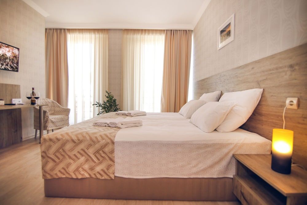 undefined Hotel Kera 8