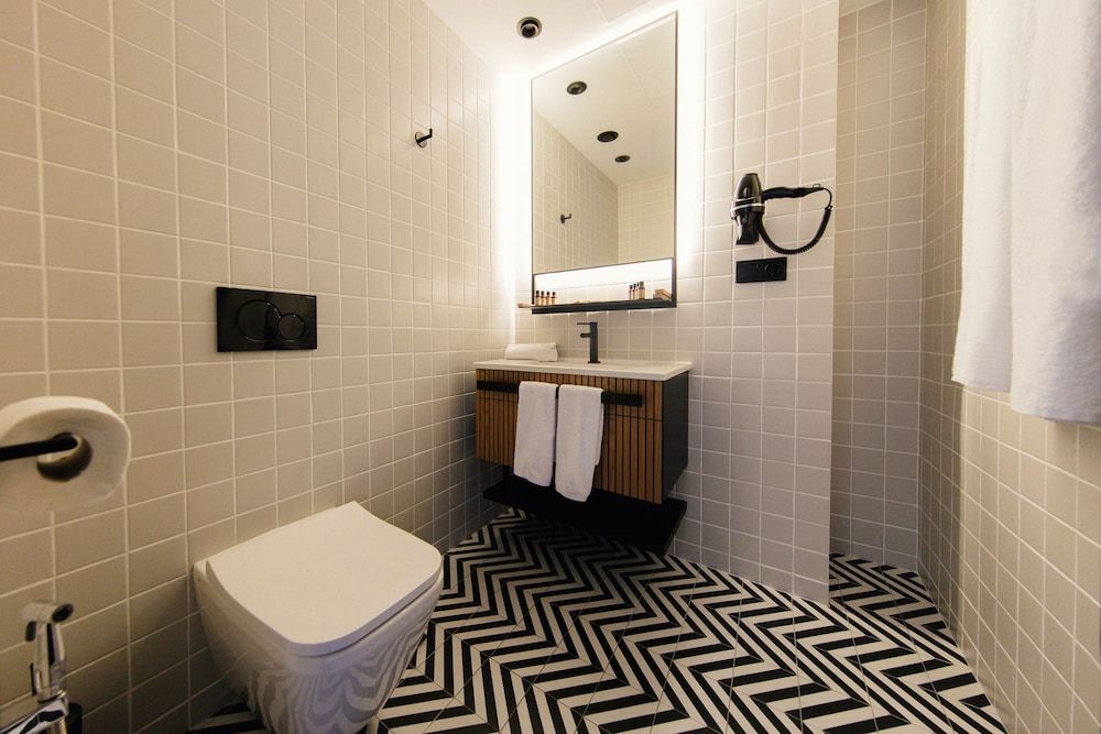 Hotel 21 Superior Double or Twin Room 4