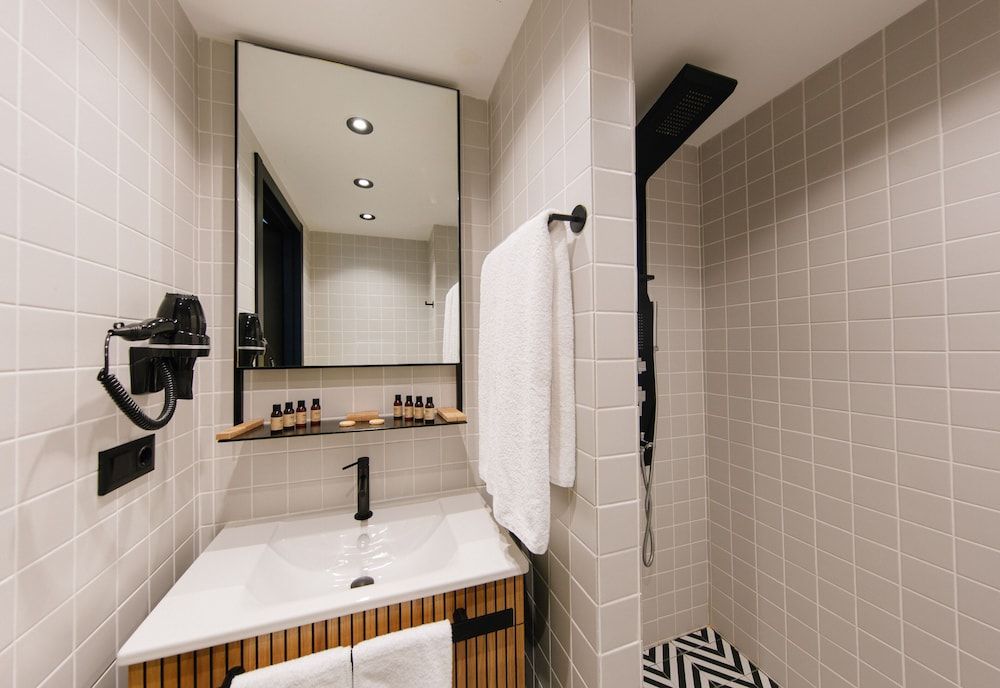 Hotel 21 Standard Double or Twin Room 7