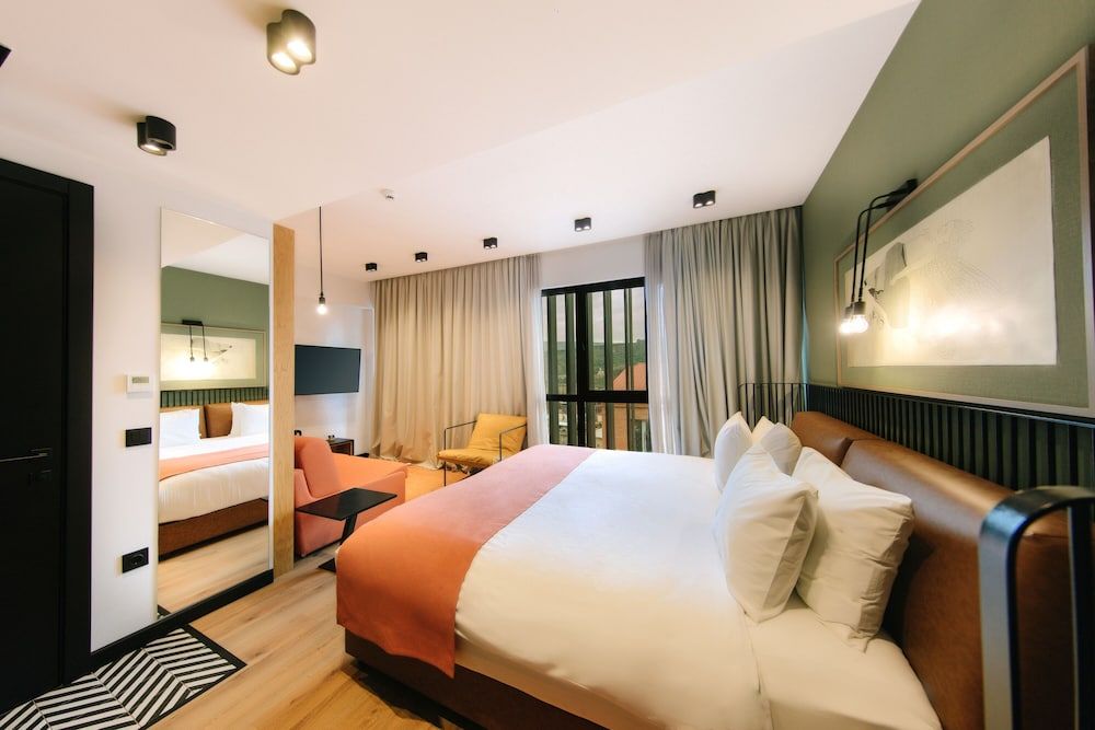 Hotel 21 Deluxe Double or Twin Room 2