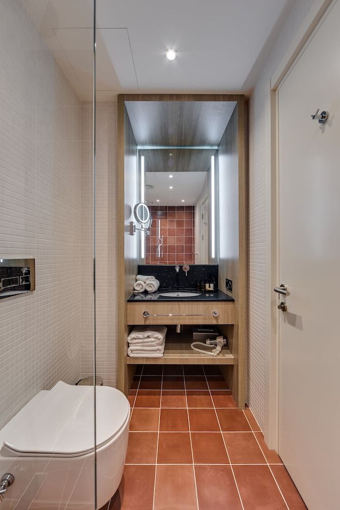 Glarros OldTown Deluxe Twin Room 4