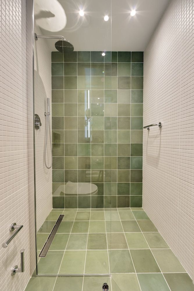 Glarros OldTown Deluxe Twin Room 5