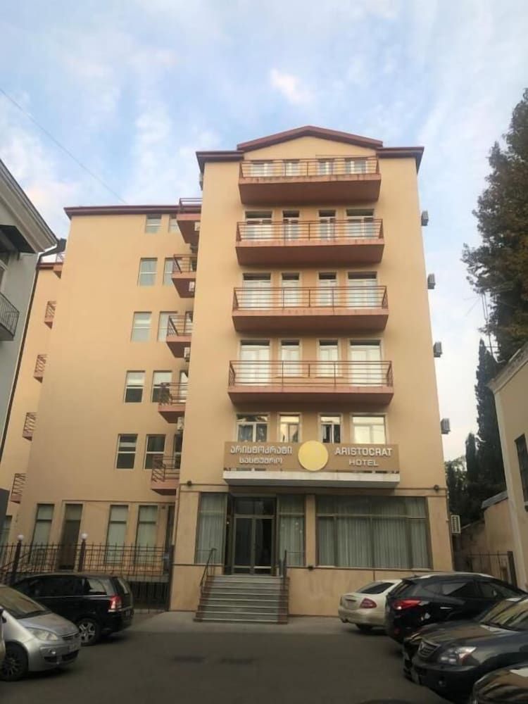 undefined Hotel Aristocrat 10