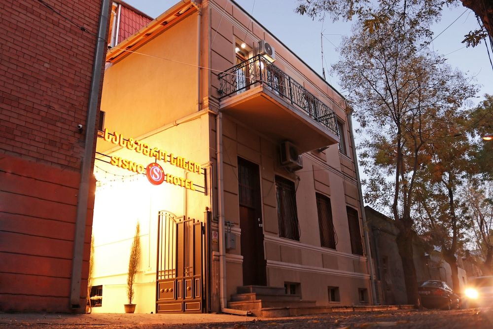 undefined Sisno Hotel 6