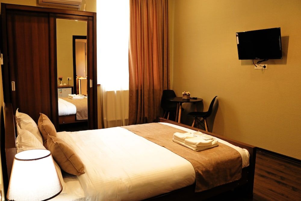 Sisno Hotel Superior Double Room 2