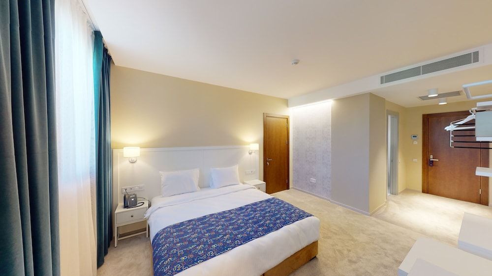 Epigraph town hotel Deluxe Double or Twin Room 4