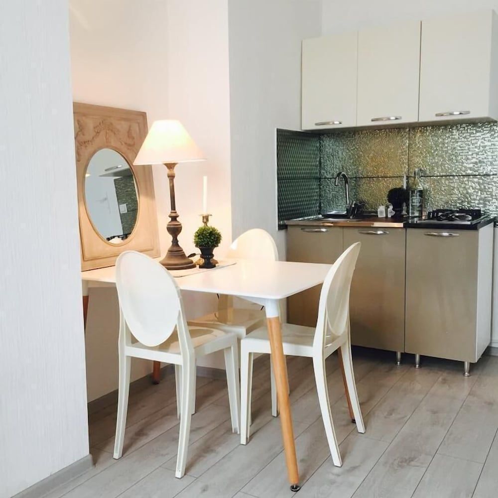 undefined Charming Apartment in Old Tbilisi 8