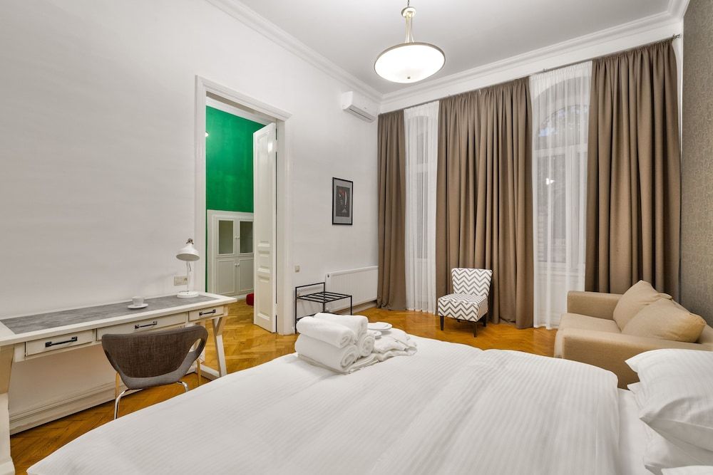 undefined Rustaveli N26 Apartments 5