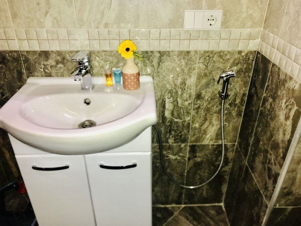 My flat near METEKHI Premium Apartment 44