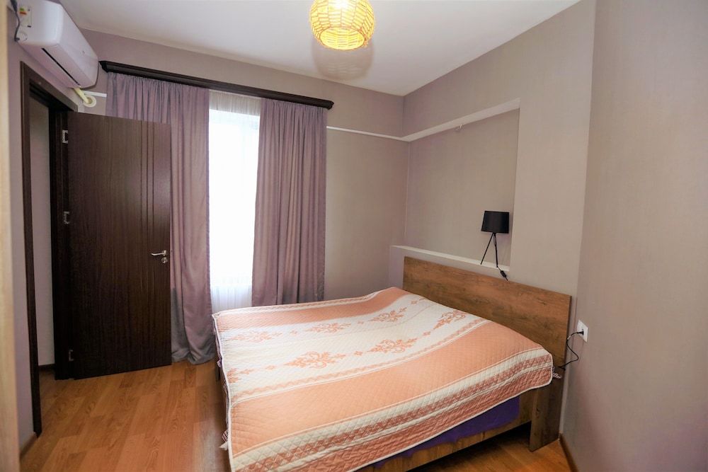 undefined One Bedroom apartment for shopaholics