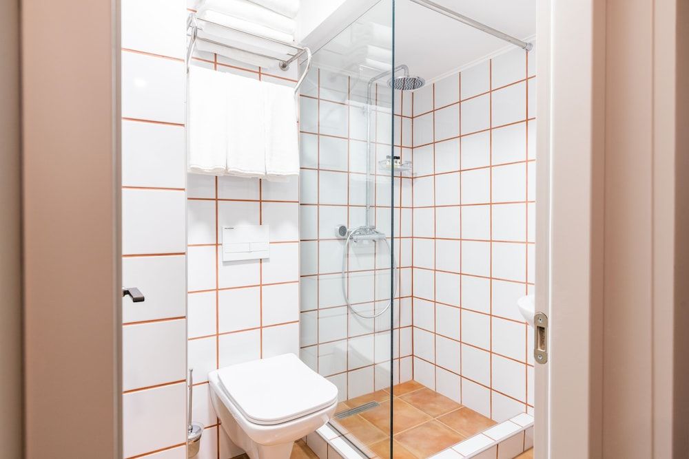 Reikartz King Tamar Tbilisi Standard Double Room with Terrace 5