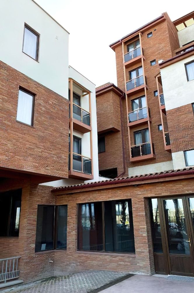 undefined Reikartz King Tamar Tbilisi 4