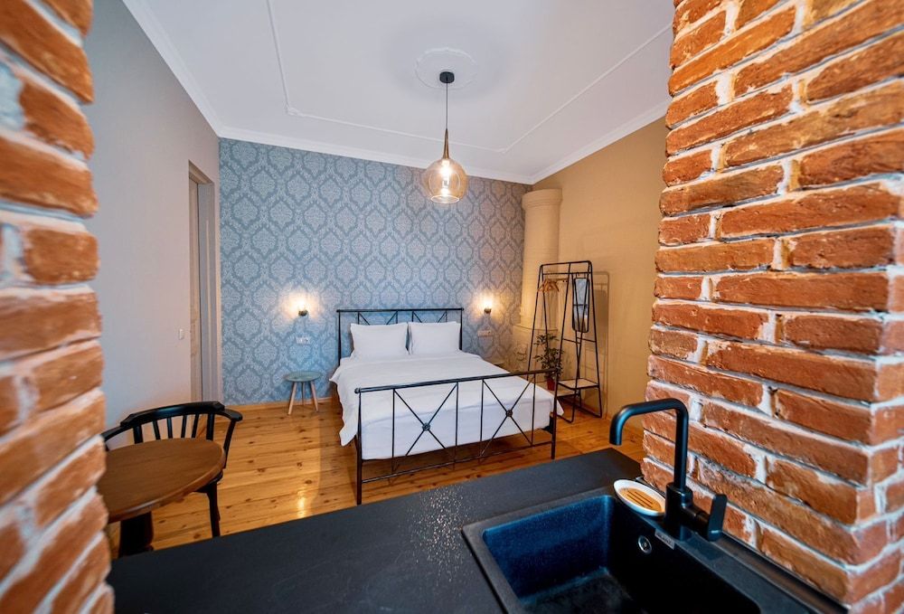 Art's Hotel Tbilisi Comfort Room 3