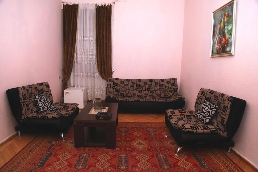 Hotel Center Deluxe Triple Room 2