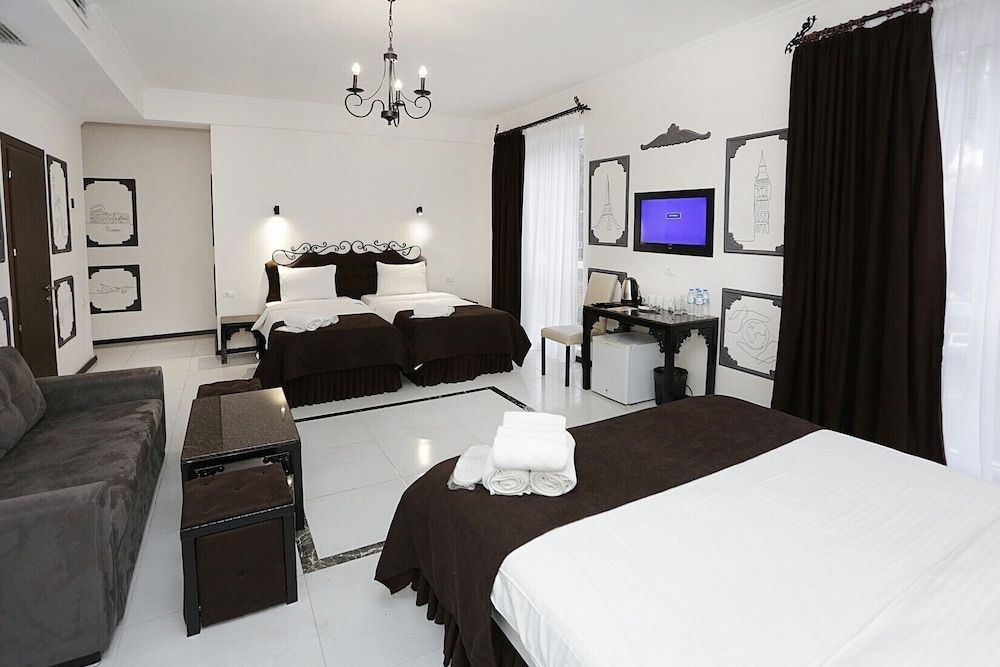 The one terrace hotel Quadruple Room 6